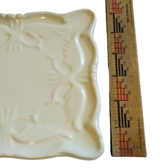 California Pantry, Embossed Square, Candle holder/trivet, Cream. - Picture 3 of 4